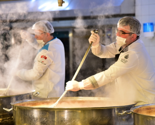 Lojistik ali ekber çekimi Yemek yapımı 26 ocak 2015 (106)