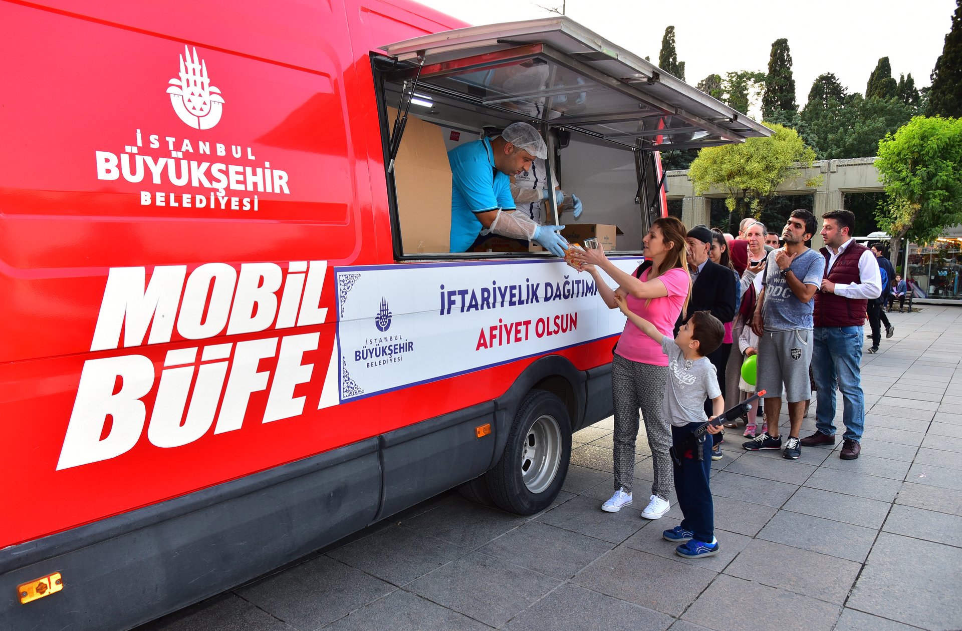 İBB 4 Yeni Mobil Büfe İle Gücüne Güç Kattı