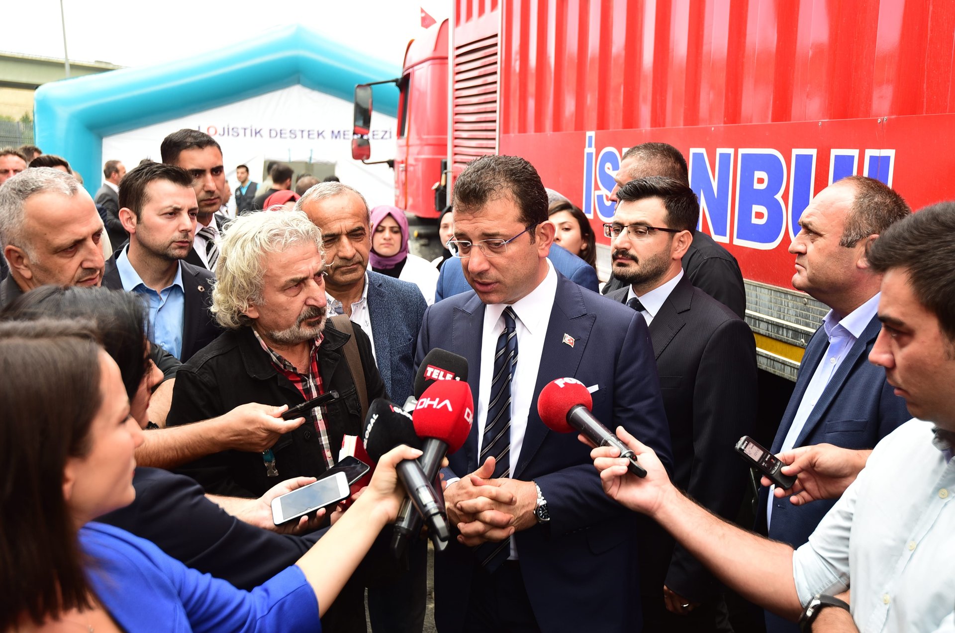 Başkan İmamoğlu İBB Lojistik Destek Merkezi’ni Ziyaret Etti