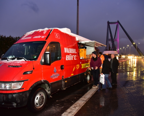 İBB Karla Mücadelede Mobil Büfe Desteği
