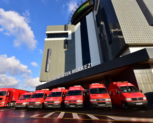 Açık Hava İftar Sofralarında Lojistik Destek Merkezi Bereketi